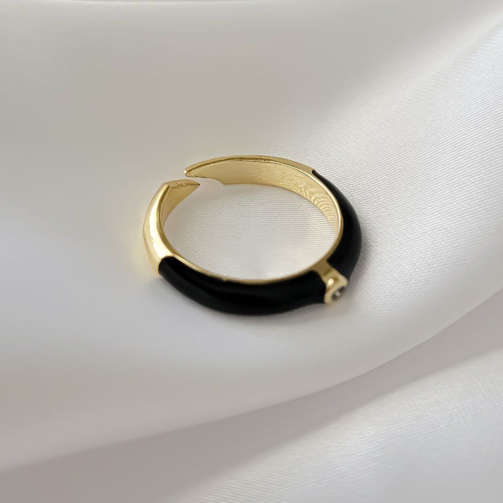 7/$35 Gold and Black Enamel Statement Ring Rhinestone Minimalist Ring - Picture 3 of 8